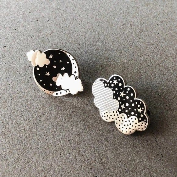 *50% OFF! Set of 2 Night Sky Clouds pins flair enamel celestial stars moon cloud - Picture 3 of 3
